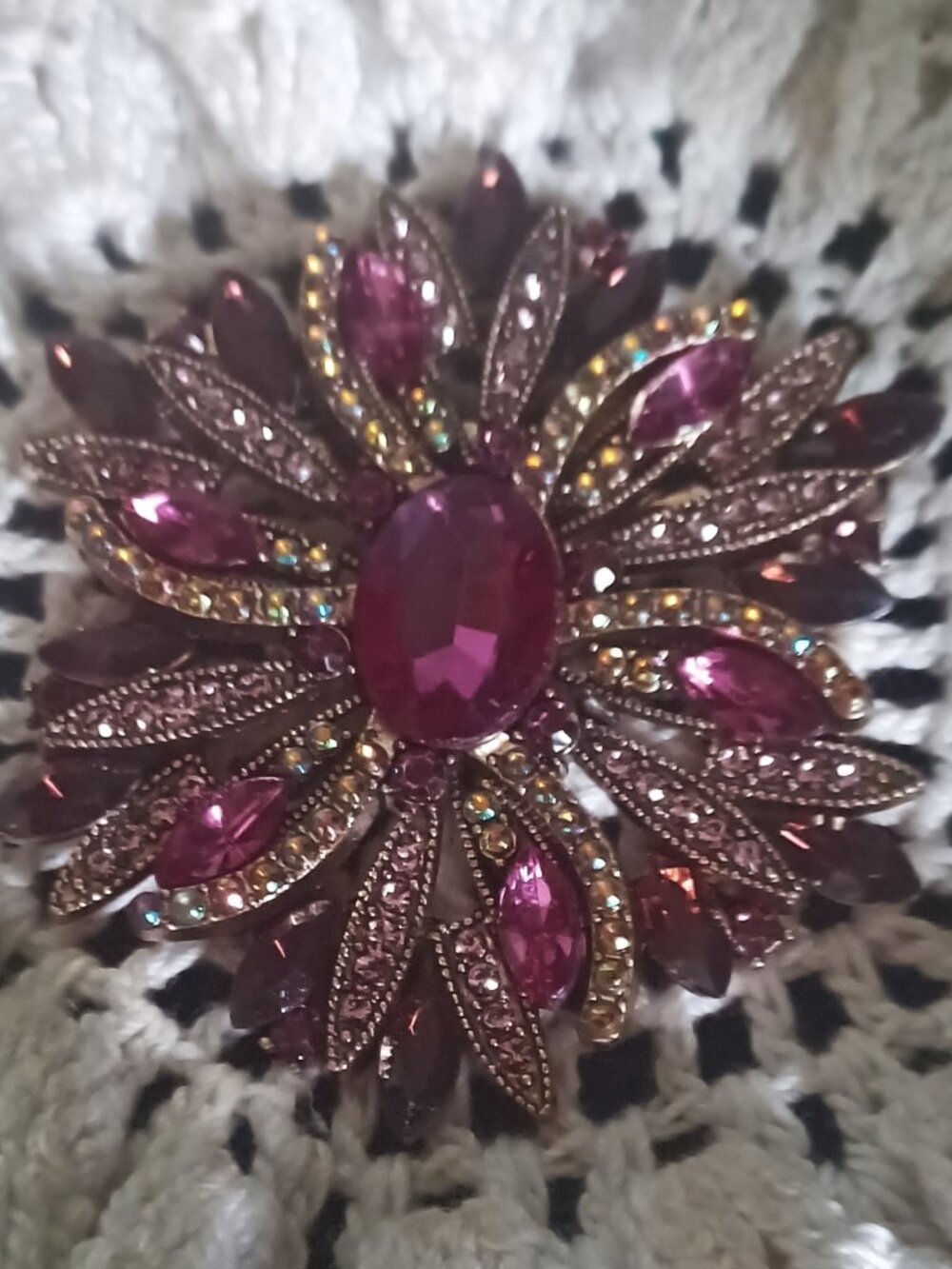 Classic Luxury Crystal Purple Flower Stunning Badges Brooch